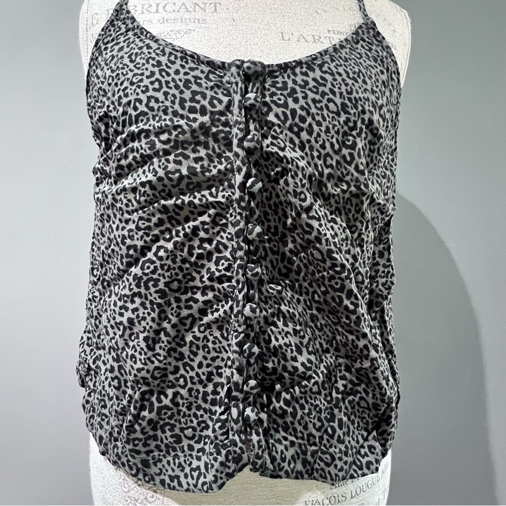 Hollister Dark Green & Black Leopard Print covered front buttons top size M